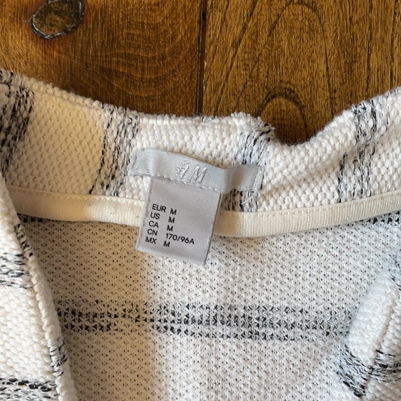 H&M white and blue blazer size M - Picture 2 of 3